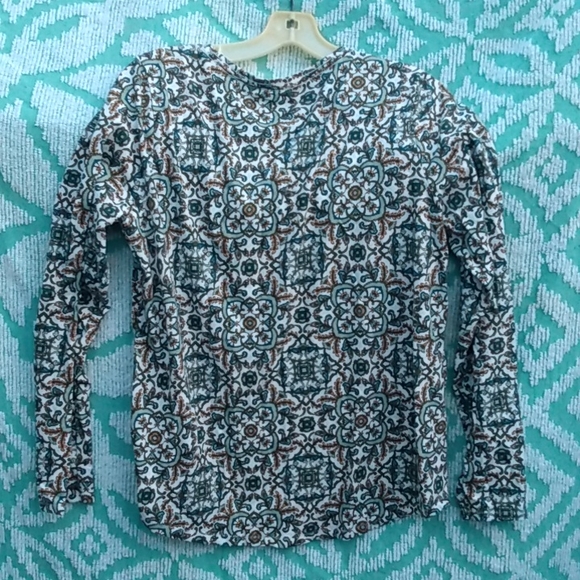 Sonoma Size LARGE The Everyday Tee Sparkling V NECK  Floral Long Sleeve Top - Picture 4 of 5